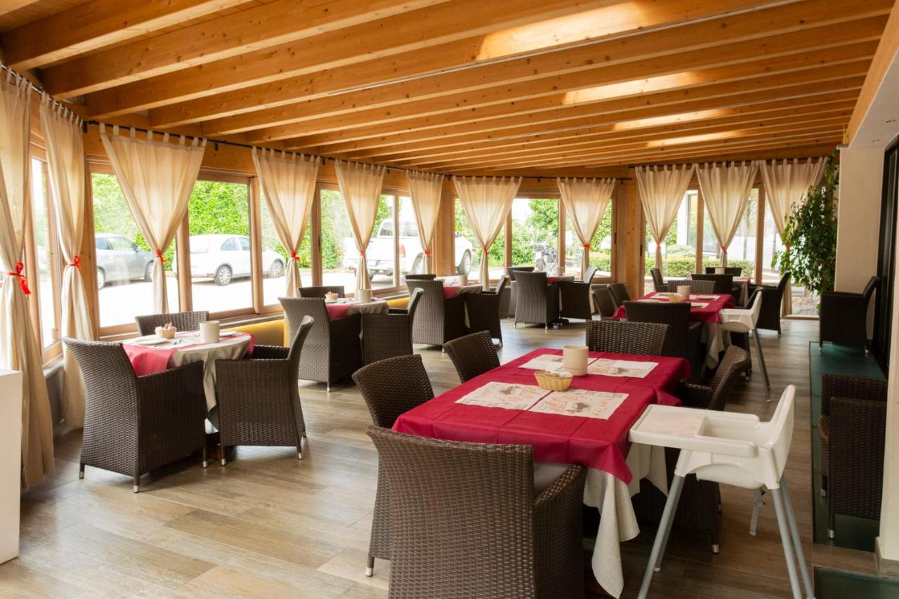Hotel Bungalows Europa Домасо Екстериор снимка