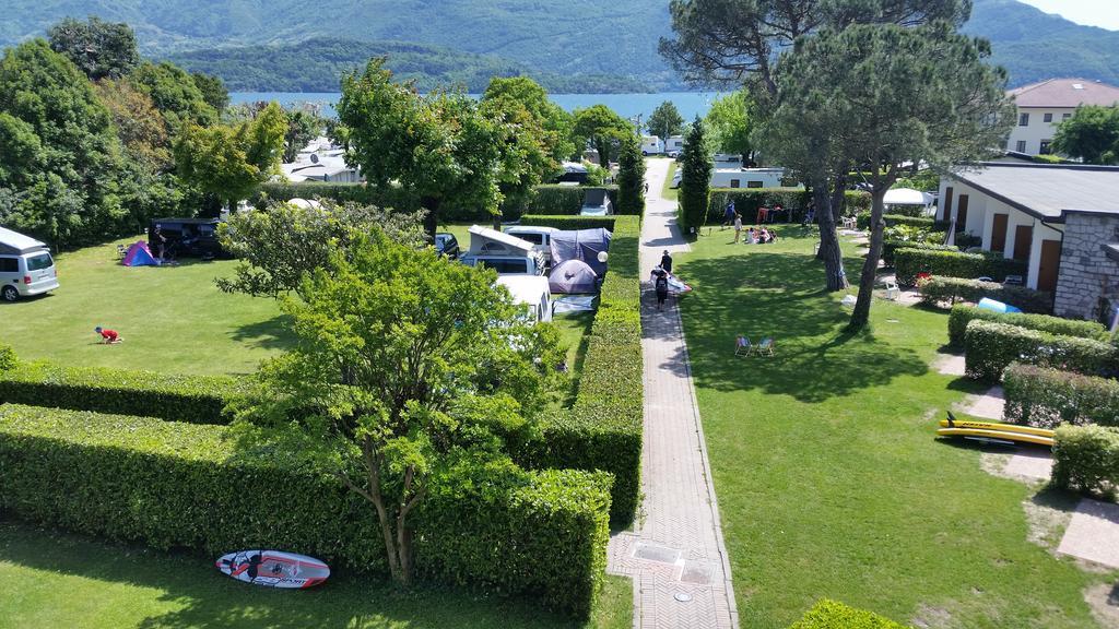 Hotel Bungalows Europa Домасо Екстериор снимка