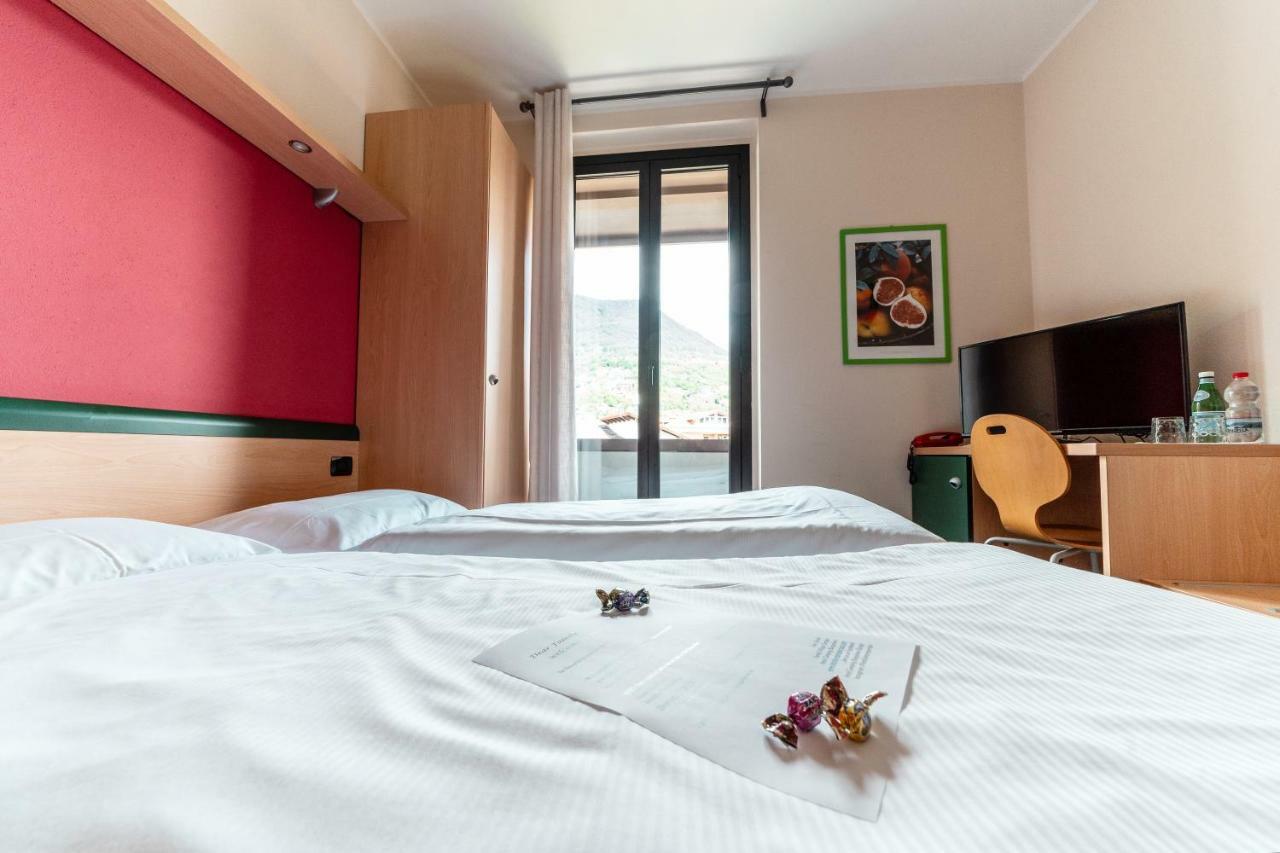 Hotel Bungalows Europa Домасо Екстериор снимка